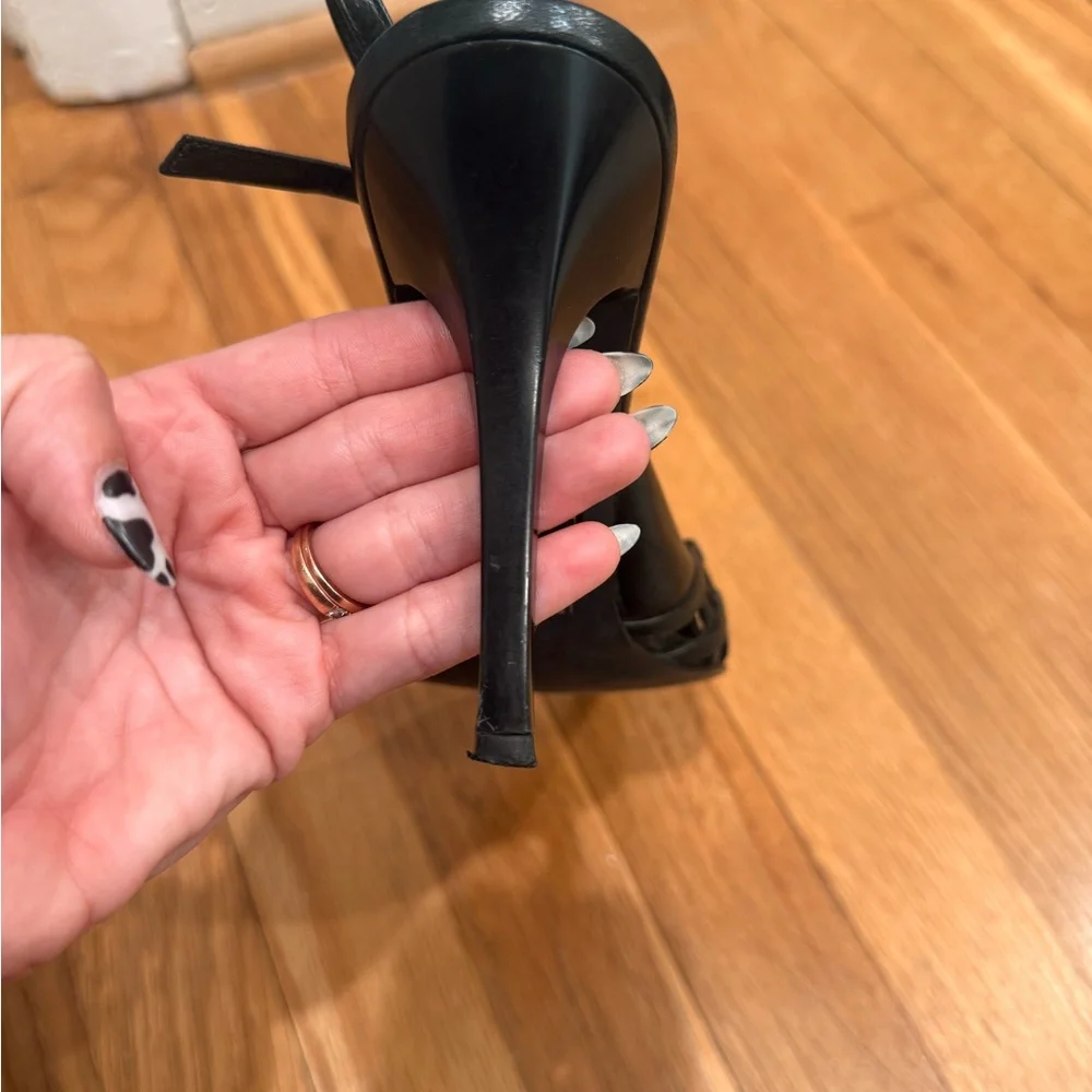 Franco Fortini Black Leather Pointed Toe Slingback Heels - Picture 3 of 4